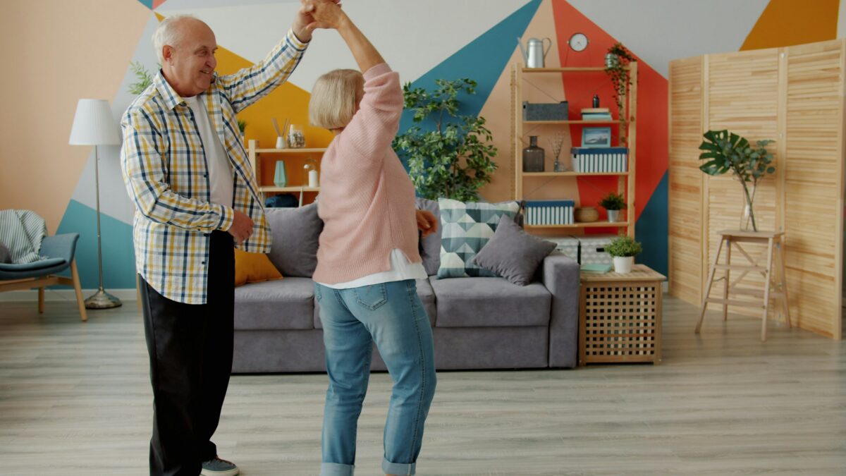 Prévention Alzheimer et facteurs de risque dès 40 ans, vie sociale active
