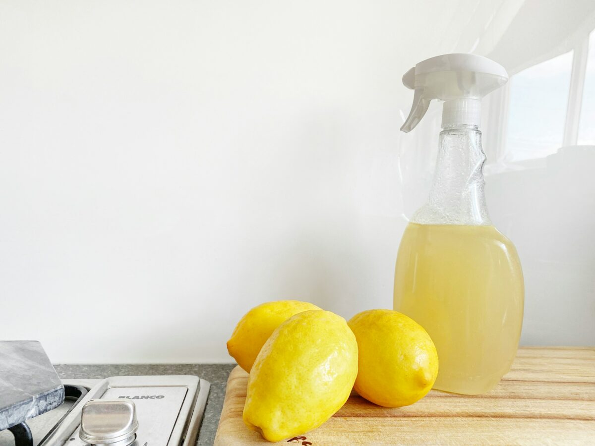 Nettoyant maison écologique au vinaigre blanc et bicarbonate de soude