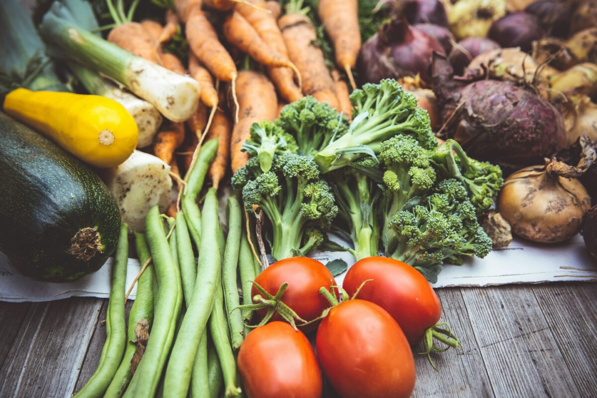 Légumes et légumineuses frais, essentiels pour la santé intestinale et l'immunité