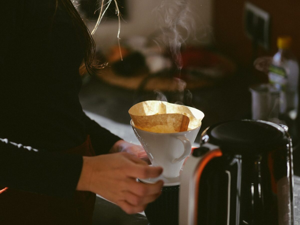 Slow living : une tasse fumante pour prendre le temps de ralentir le matin