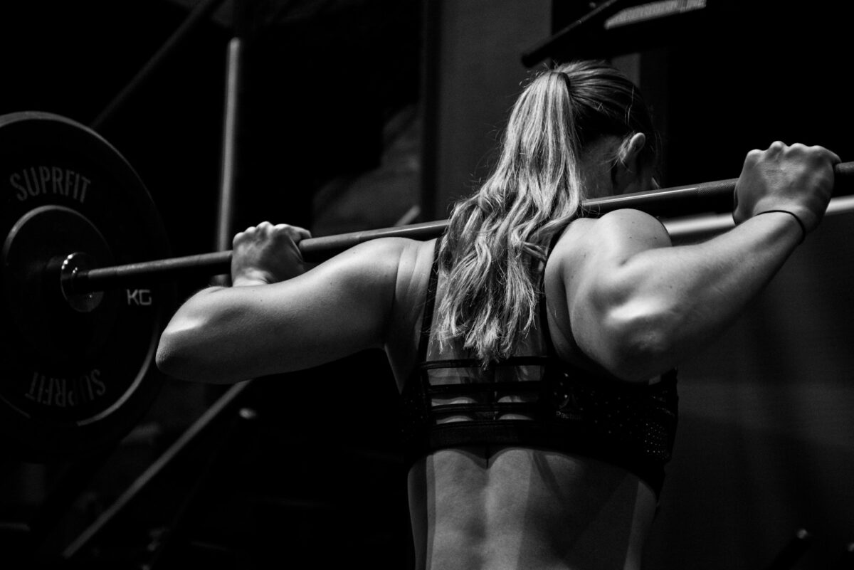 Squat et talons décollés : position de squat lors d’un entraînement